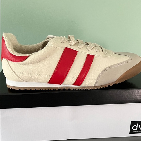 Dolce Vita Rascal Sneakers 7.5 - Picture 1 of 3